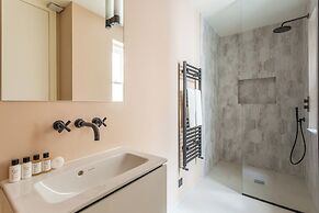 Rigault Road by Onefinestay