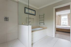 Rigault Road by Onefinestay