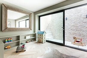 Rigault Road by Onefinestay