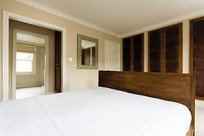 Rigault Road by Onefinestay