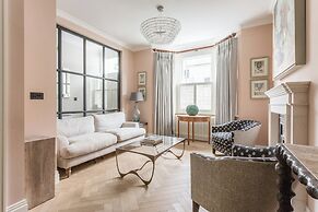 Rigault Road by Onefinestay