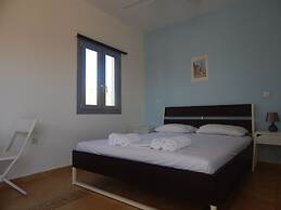 Armonia Studios and Villas