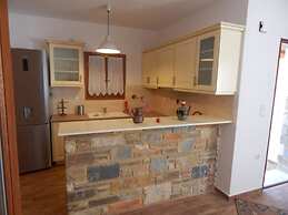 Armonia Studios and Villas