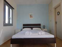 Armonia Studios and Villas