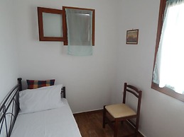 Armonia Studios and Villas