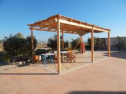 Armonia Studios and Villas