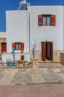 Armonia Studios and Villas