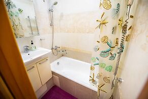 Apartment on Tigrovaya St. 16