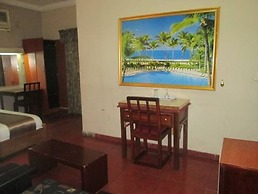 Ths Le Chateau Thelpim Hotels