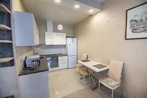 Apartment on Komarova 58-267