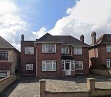 Luxury Suits near Wembley Stadium