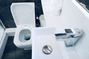 Luxury Suits near Wembley Stadium