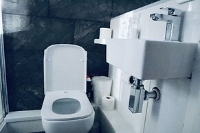 Luxury Suits near Wembley Stadium