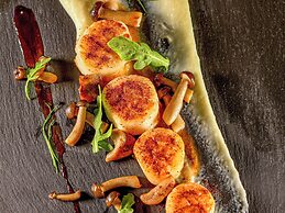 Grand Mercure Dubai City