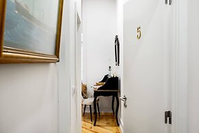 LeL Madalena GuestHouse