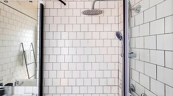 LeL Madalena GuestHouse