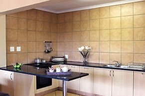 Monateng Safari Lodge