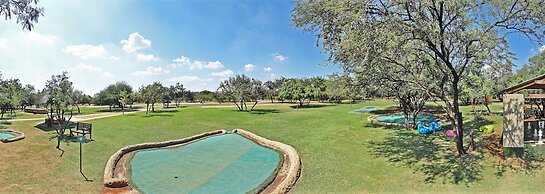 Monateng Safari Lodge