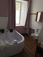 Domaine Des Tours Vauquelin