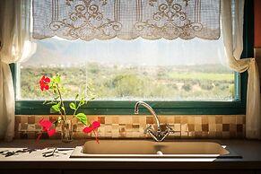 Gorgeous Stone Cottage by the sea