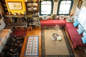 Gorgeous Stone Cottage by the sea