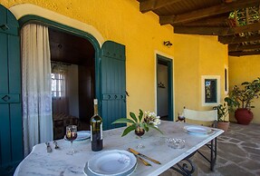 Gorgeous Stone Cottage by the sea