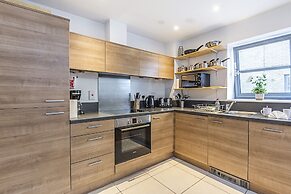 Splendid 3 Bedroom Apartment Marina View