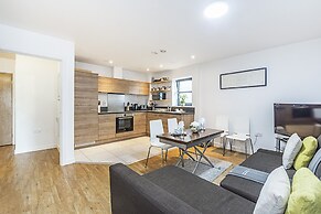 Splendid 3 Bedroom Apartment Marina View