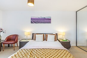 Splendid 3 Bedroom Apartment Marina View