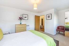 Splendid 3 Bedroom Apartment Marina View