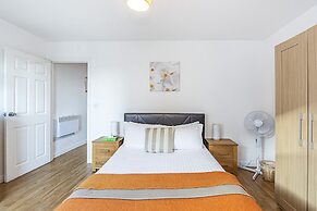 Splendid 3 Bedroom Apartment Marina View