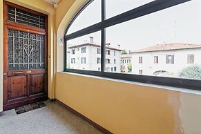 Prato della Valle Roomy Flat