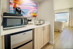 Radisson Resort Miami Beach