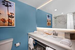 Radisson Resort Miami Beach