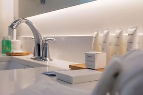 Radisson Resort Miami Beach