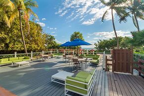 Radisson Resort Miami Beach