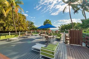 Radisson Resort Miami Beach