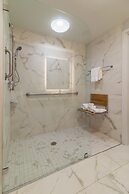 Radisson Resort Miami Beach