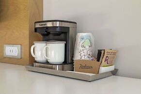 Radisson Resort Miami Beach