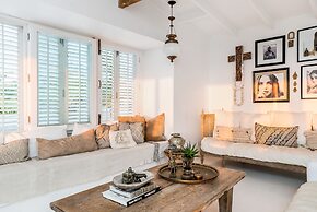 Your Luxury Escape - Bisque House