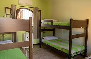 Beach Hostel & Suites Los Pibes de Flores