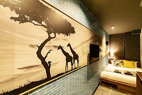 UNDER RAILWAY HOTEL AKIHABARA