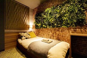 UNDER RAILWAY HOTEL AKIHABARA