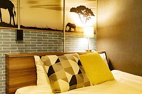 UNDER RAILWAY HOTEL AKIHABARA