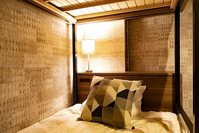 UNDER RAILWAY HOTEL AKIHABARA