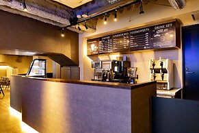 UNDER RAILWAY HOTEL AKIHABARA