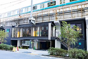 UNDER RAILWAY HOTEL AKIHABARA