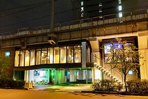 UNDER RAILWAY HOTEL AKIHABARA