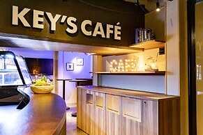 UNDER RAILWAY HOTEL AKIHABARA