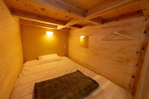 Million Pointz - Hostel